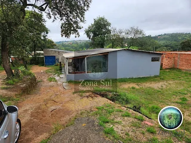 Chácara com 220m² 3 quartos e 2 banheiros, à venda, no bairro Brigadeiro Tobias em Sorocaba