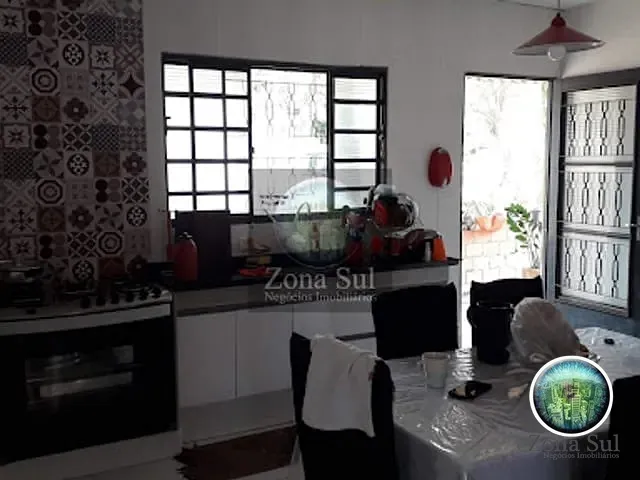 Chácara com 220m² 3 quartos e 2 banheiros, à venda, no bairro Brigadeiro Tobias em Sorocaba