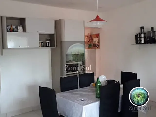 Chácara com 220m² 3 quartos e 2 banheiros, à venda, no bairro Brigadeiro Tobias em Sorocaba