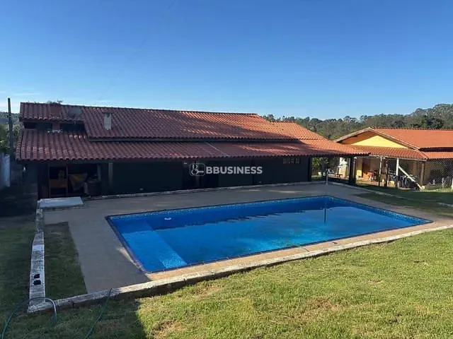 Chácara com 600m² 3 quartos e 2 banheiros, à venda, no bairro Chácara Tropical (Caucaia do Alto) em Cotia