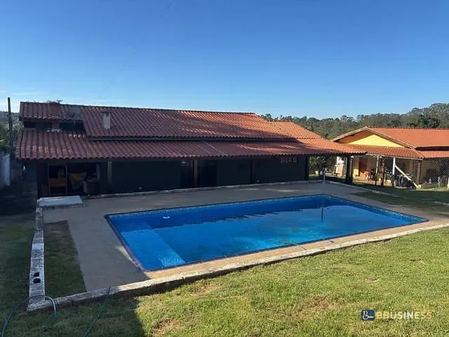 Chácara com 600m² 3 quartos e 2 banheiros, à venda, no bairro Chácara Tropical (Caucaia do Alto) em Cotia