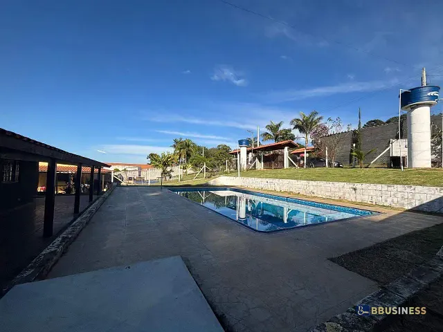 Chácara com 600m² 3 quartos e 2 banheiros, à venda, no bairro Chácara Tropical (Caucaia do Alto) em Cotia