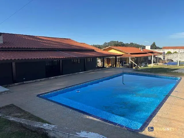 Chácara com 600m² 3 quartos e 2 banheiros, à venda, no bairro Chácara Tropical (Caucaia do Alto) em Cotia
