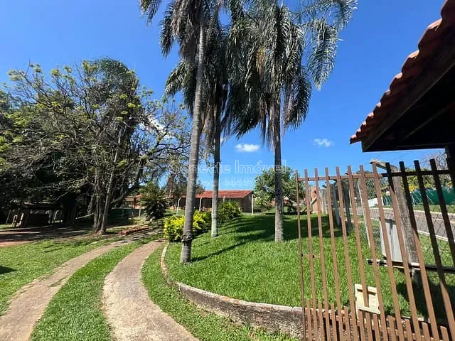 Chácara com 1000m², à venda, no bairro Santo Antônio em Holambra