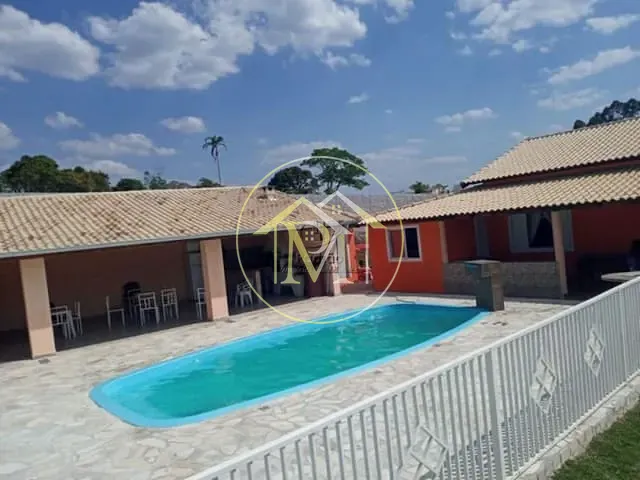 Chácara com 2500m² 3 quartos e 3 banheiros, à venda, no bairro Várzea de Cima em Sarapuí