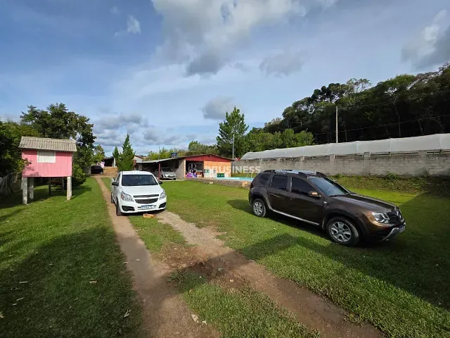 Chácara 5 quartos e 3 banheiros, à venda, no bairro Santa Lúcia do Piaí em Caxias do Sul