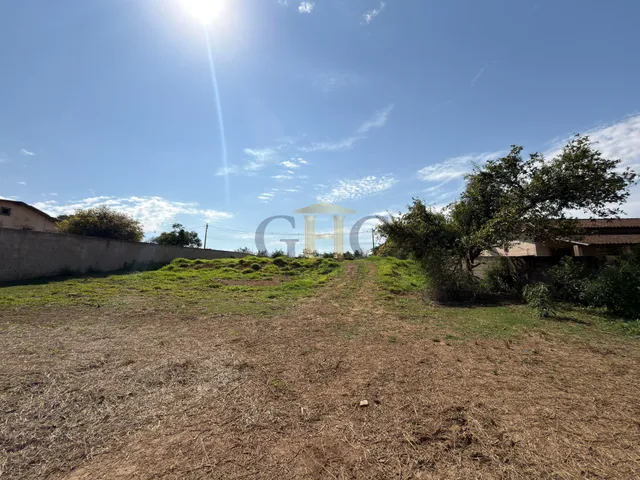 Terreno com 1300m², à venda, no bairro Portal de Pirapora em Salto de Pirapora