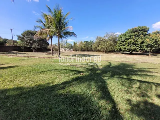 Chácara com 4000m², à venda, no bairro Warta em Londrina
