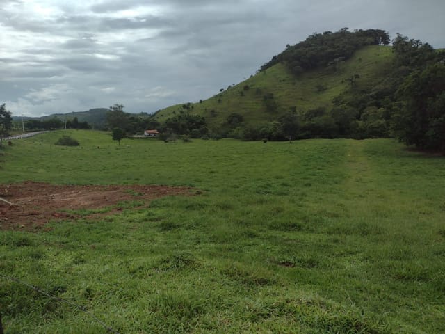 Chácara com 25150m², à venda, no bairro Registro em Taubaté