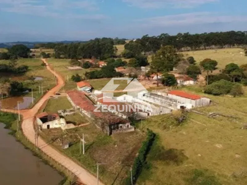 Sítio, 7 quartos, 2 hectares - Foto 1