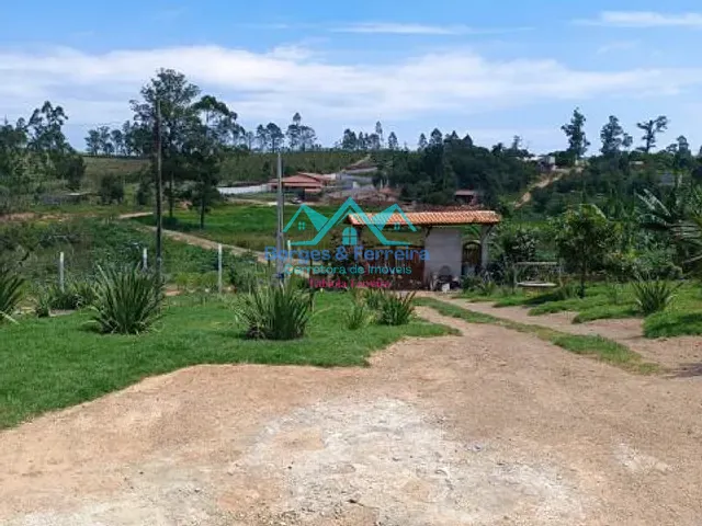 Chácara com 4220m² 3 quartos e 3 banheiros, à venda, no bairro Carafá em Votorantim