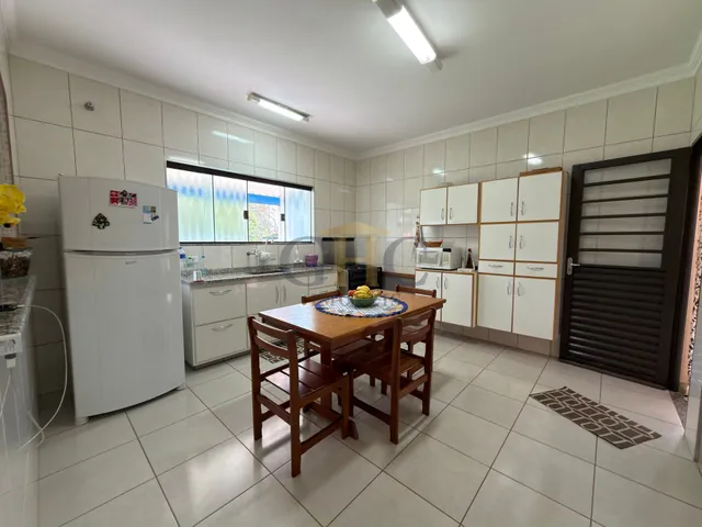 Chácara com 2275m² 3 quartos e 2 banheiros, à venda, no bairro Portal de Pirapora em Salto de Pirapora