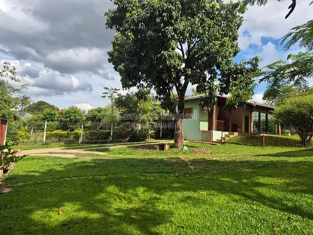 Chácara com 1000m² 3 quartos e 3 banheiros, à venda, no bairro Núcleo Urbano Parque Ana Helena em Jaguariúna
