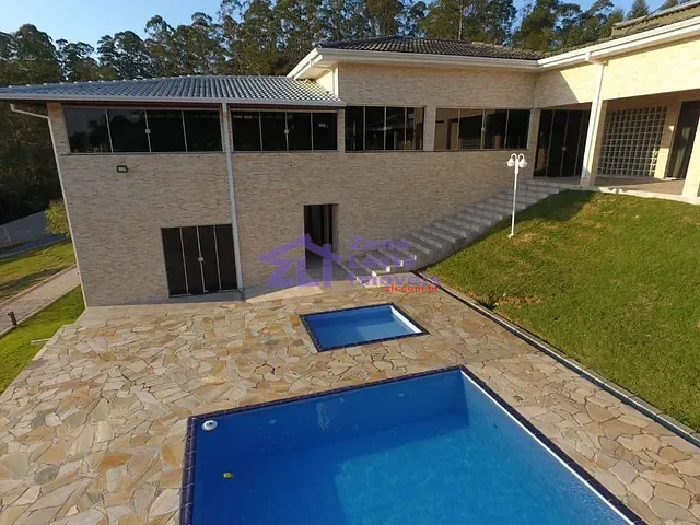 Chácara com 4000m² 5 quartos e 5 banheiros, à venda, no bairro Luiz Carlos em Guararema