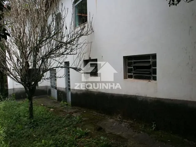 Chácara com 2000m² 4 quartos e 6 banheiros, à venda, no bairro Tres Montanhas em Osasco