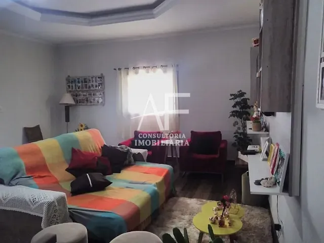 Chácara com 2340m² 4 quartos e 2 banheiros, à venda, no bairro Loteamento Chácaras Ingrid em Taubaté