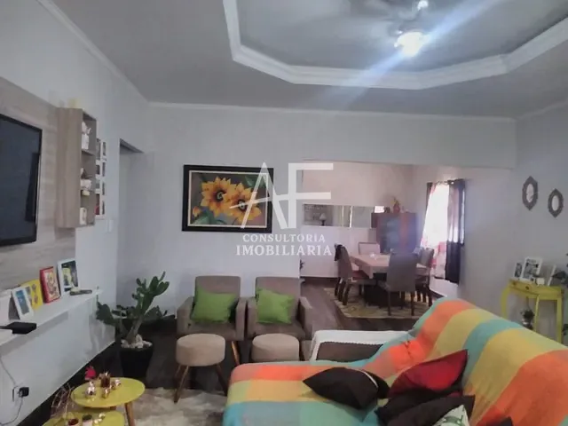 Chácara com 2340m² 4 quartos e 2 banheiros, à venda, no bairro Loteamento Chácaras Ingrid em Taubaté