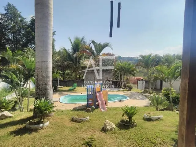 Chácara com 2340m² 4 quartos e 2 banheiros, à venda, no bairro Loteamento Chácaras Ingrid em Taubaté