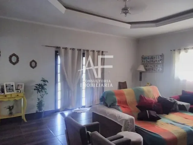 Chácara com 2340m² 4 quartos e 2 banheiros, à venda, no bairro Loteamento Chácaras Ingrid em Taubaté