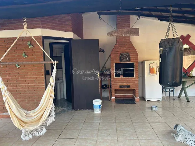 Chácara com 1280m² 5 quartos e 4 banheiros, à venda, no bairro Santo Antônio em Holambra