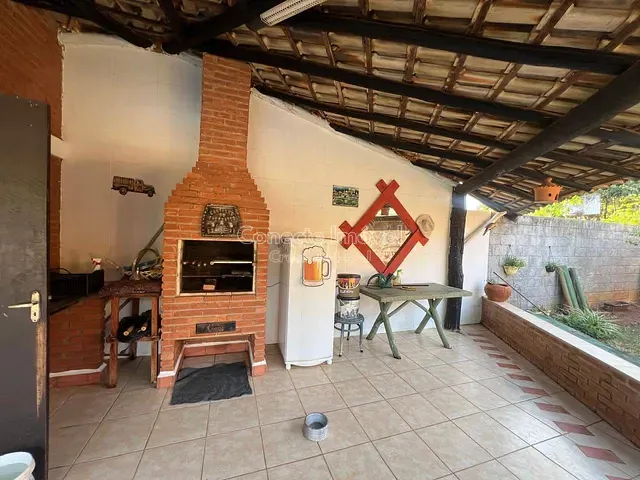 Chácara com 1280m² 5 quartos e 4 banheiros, à venda, no bairro Santo Antônio em Holambra