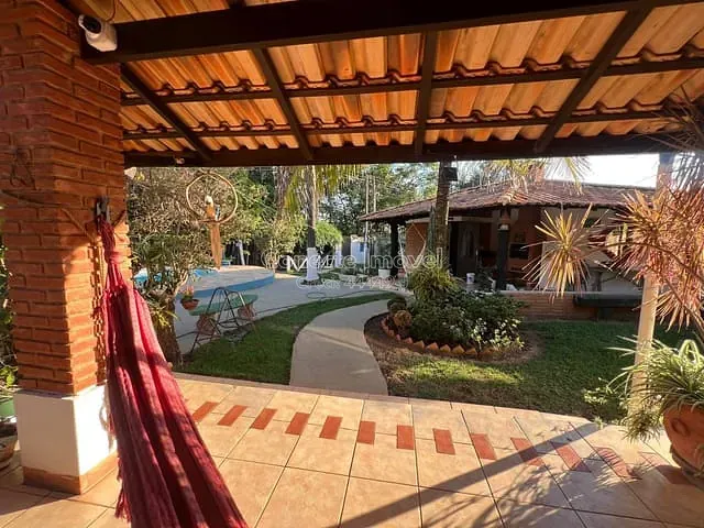 Chácara com 1280m² 5 quartos e 4 banheiros, à venda, no bairro Santo Antônio em Holambra