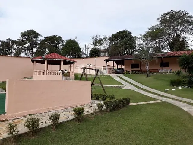 Chácara com 1770m² 2 quartos e 3 banheiros, à venda, no bairro Pomar do Carmo em Biritiba-Mirim