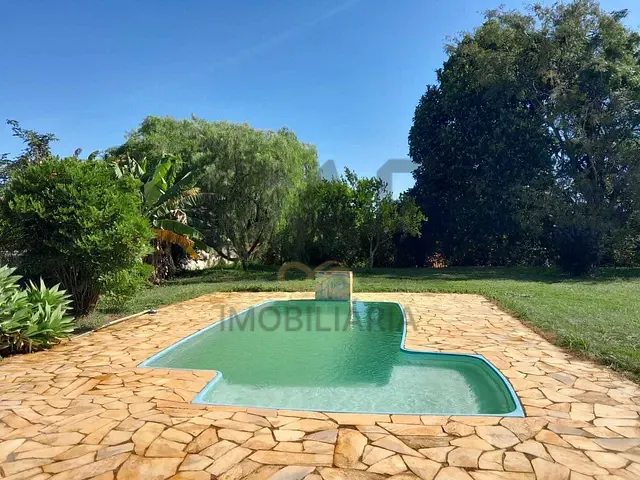 Chácara com 1150m², à venda, no bairro Pinhalzinho em Holambra