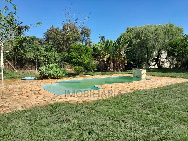 Chácara com 1150m², à venda, no bairro Pinhalzinho em Holambra