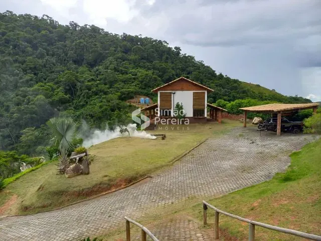 Chácara com 6800m² 3 quartos e 4 banheiros, à venda, no bairro Floresta em Juiz de Fora