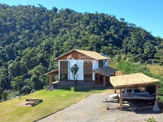 Chácara com 6800m² 3 quartos e 4 banheiros, à venda, no bairro Floresta em Juiz de Fora
