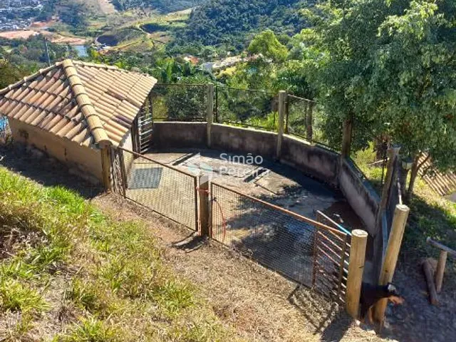 Chácara com 6800m² 3 quartos e 4 banheiros, à venda, no bairro Floresta em Juiz de Fora