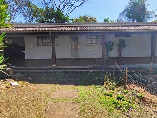 Chácara 1 quarto e 3 banheiros, à venda, no bairro Distrito Industrial II Luiz Carlos da Costa em Aguaí