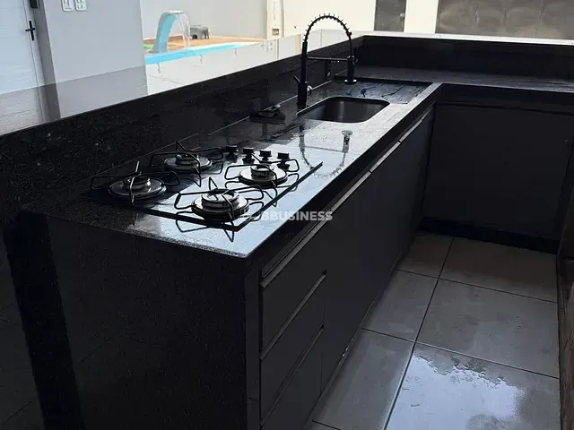 Chácara com 250m², à venda, no bairro Residencial Bela Aliança em Campinas