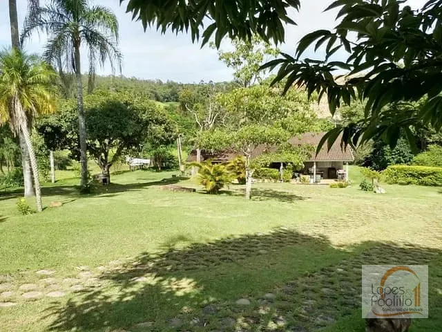 Chácara com 37752m² 5 quartos e 3 banheiros, à venda, no bairro Jardim Maracanã em Atibaia