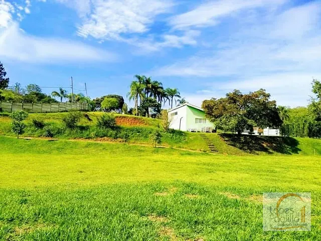 Chácara com 37752m² 5 quartos e 3 banheiros, à venda, no bairro Jardim Maracanã em Atibaia