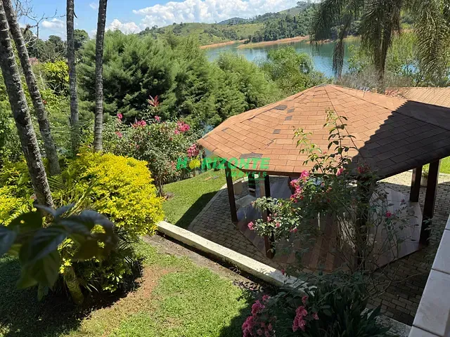 Chácara com 5000m² 4 quartos e 6 banheiros, à venda, no bairro Chácaras Condomínio Recanto Pássaros II em Jacareí
