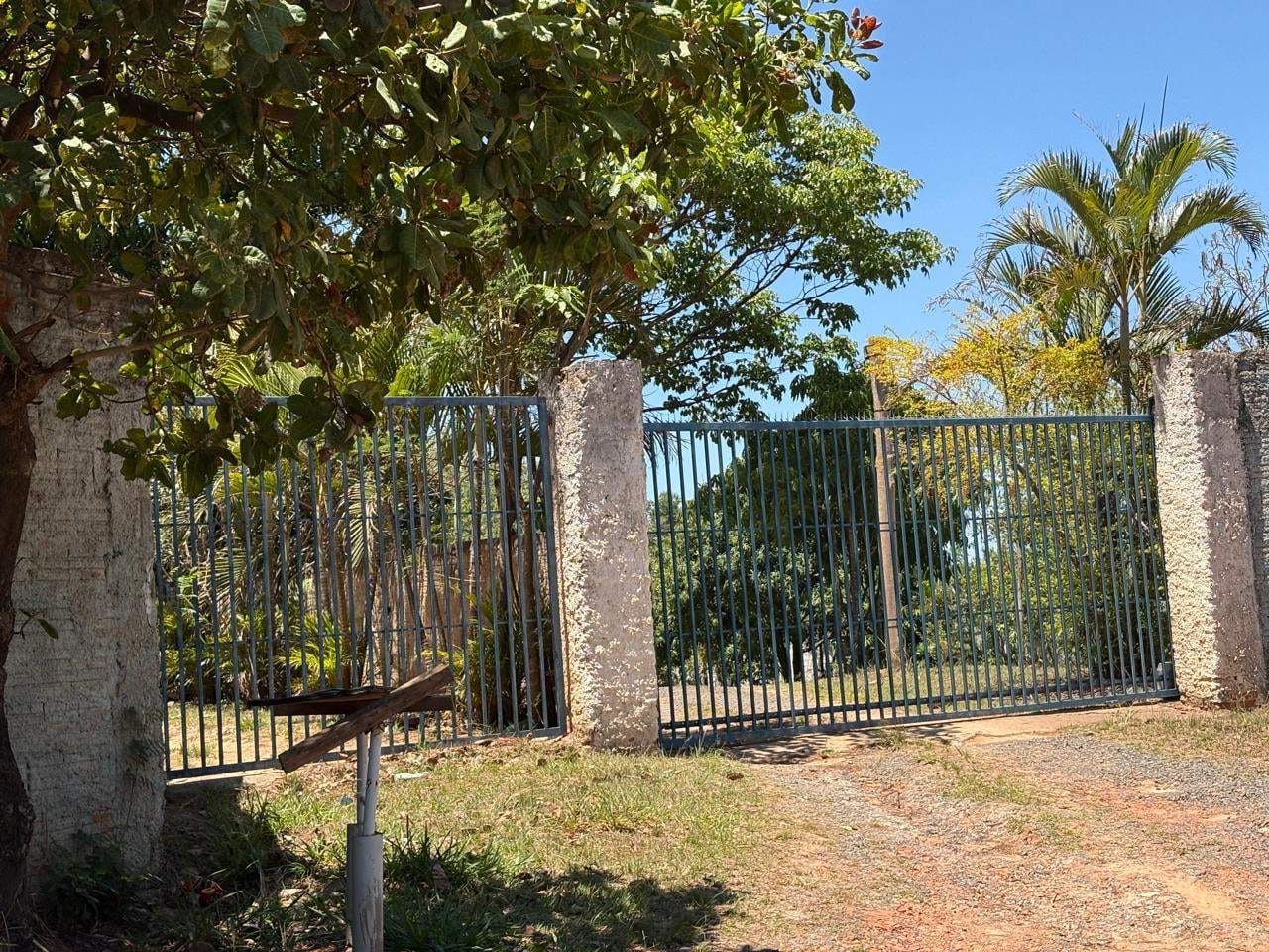 Chácara, 3 quartos, 1140 m² - Foto 1