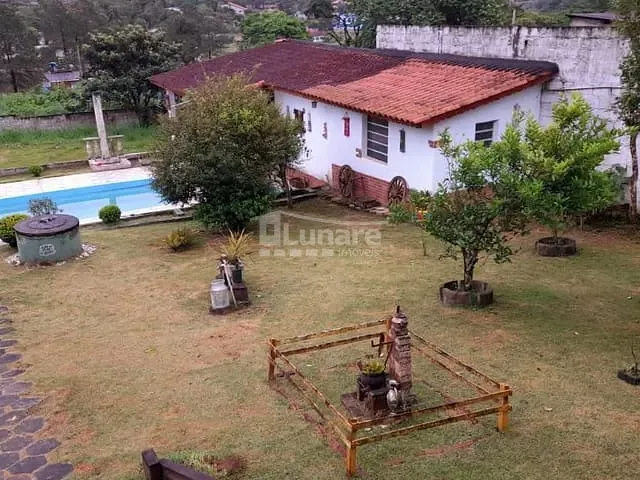 Chácara com 1000m² 3 quartos e 2 banheiros, à venda, no bairro Castellano em Biritiba Mirim