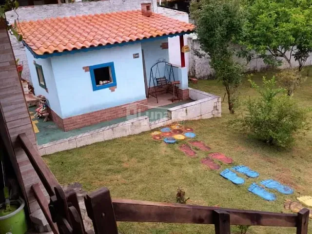 Chácara com 1000m² 3 quartos e 2 banheiros, à venda, no bairro Castellano em Biritiba Mirim