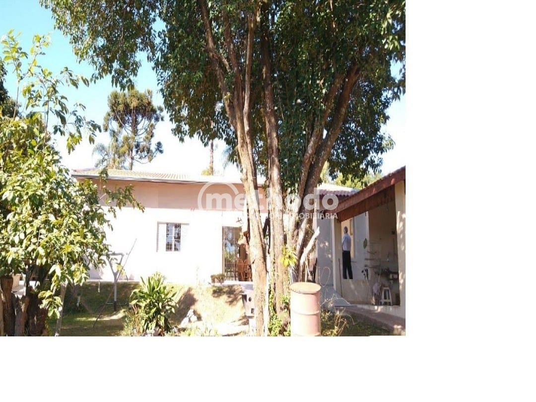 Chácara, 3 quartos, 2356 m² - Foto 1