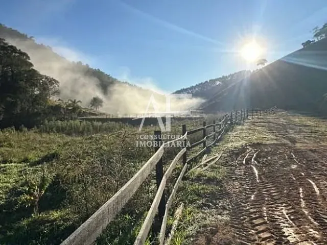 Chácara com 20000m², à venda, no bairro Centro em São Luiz do Paraitinga
