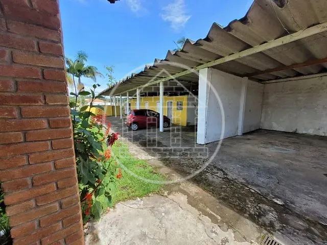 Chácara com 3000m² 3 quartos e 2 banheiros, à venda, no bairro Chácaras Granjinhas Regina Maria em Embu-Guaçu