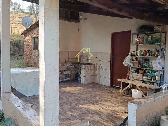 Chácara 2 quartos e 1 banheiro, à venda, no bairro Pantano em Muzambinho