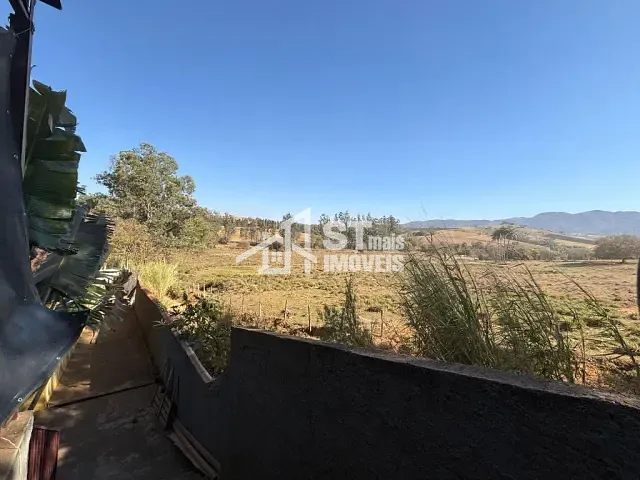 Chácara com 1300m² 2 quartos e 1 banheiro, à venda, no bairro Zona Rural em Andradas
