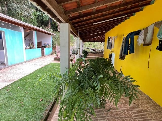 Chácara 3 quartos e 2 banheiros, à venda, no bairro Pessegueiro em Extrema
