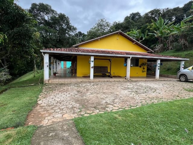 Chácara 3 quartos e 2 banheiros, à venda, no bairro Pessegueiro em Extrema