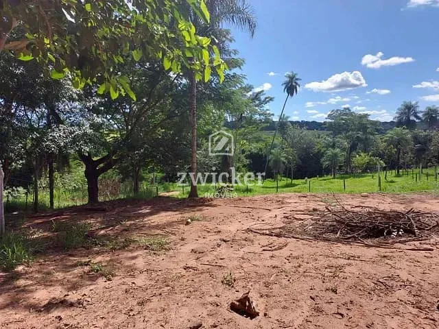 Chácara com 5000m² 2 quartos e 1 banheiro, à venda, no bairro Chácaras Cornélia em Bauru