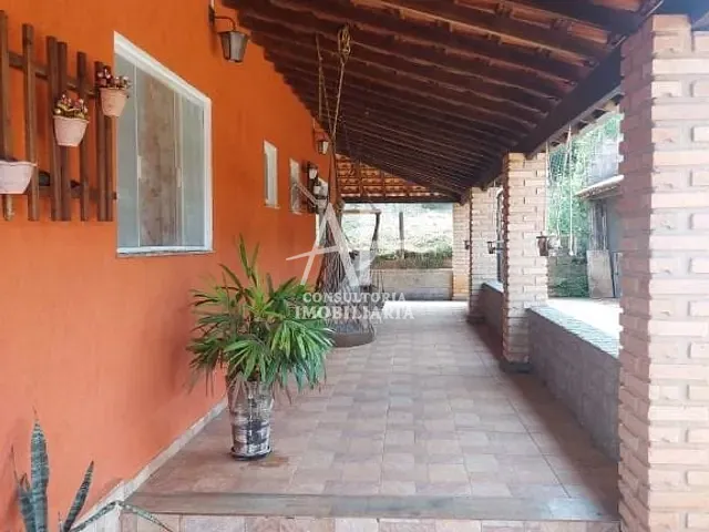 Chácara com 1000m² 3 quartos e 3 banheiros, para alugar, no bairro Piracangaguá em Taubaté