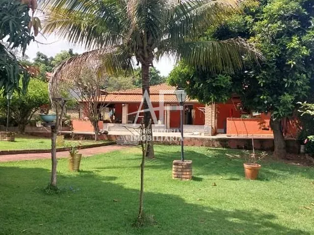 Chácara com 1000m² 3 quartos e 3 banheiros, para alugar, no bairro Piracangaguá em Taubaté